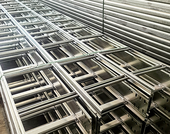 镀锌大跨距梯式电缆桥架